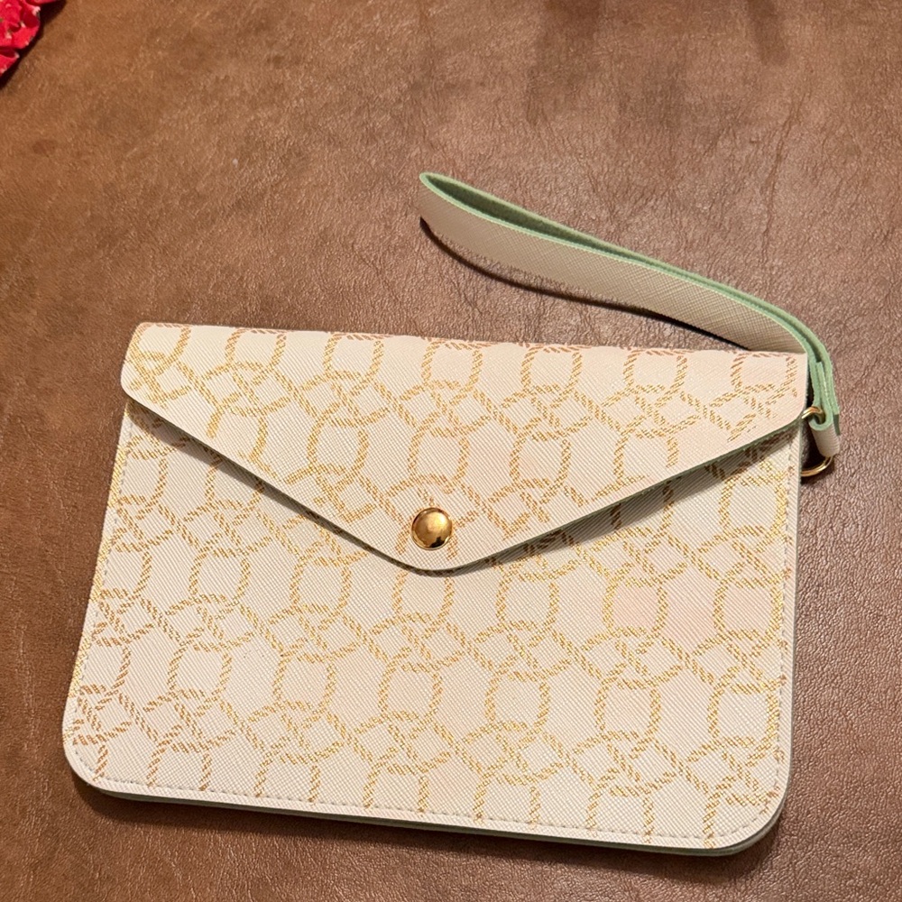 Elegant Cream and Gold Women's Clutch